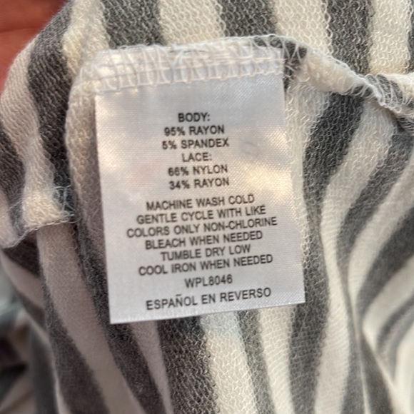 NWT Maison Jules Women’s Knit Shirt w/Bottom Lace & 3/4 Sleeve Size Large - Picture 10 of 10